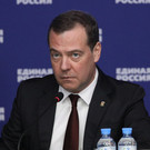«Страшный трус»: Медведев раскритиковал YandexGPT за уход от ответов о Бандере