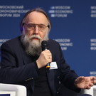 «Глобалисты перешли к тактике террора»: Дугин обвинил «группировку Обамы» в покушении на Трампа