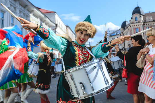«Фанфары Казани»: по городу маршем прошли лучшие духовые оркестры России