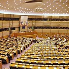 Евросоюз достиг договоренности о введении потолка цен на нефть из России