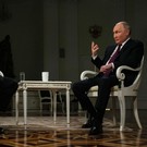 В школах России на уроках показывают интервью Путина Карлсону
