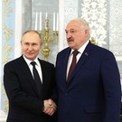 В Беларуси раскрыли, чем Лукашенко угощал Путина  во время неформального ужина в деревне под Минском