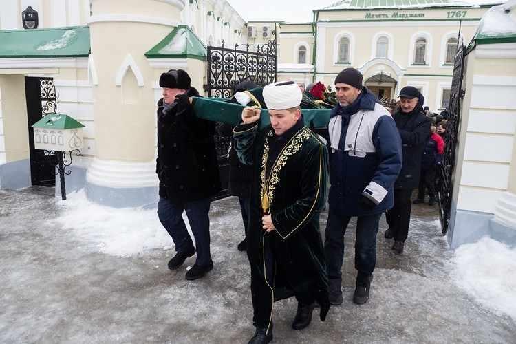 В Казани простились с народным артистом Татарстана Рамилем Курамшиным