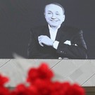 В Москве прощаются с легендой КВН Александром Масляковым