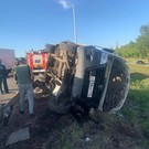 В Челнах в результате ДТП с «КАМАЗом» перевернулся автобус. Есть пострадавшие