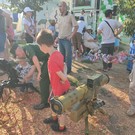 Гостей праздника родословной «Шәҗәрә бәйрәме» в Казани радовали песнями, конкурсами и показом стрелкового оружия