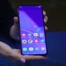 В России представили «антишпионский» отечественный смартфон «Р-Фон» – целиком из импортных компонентов
