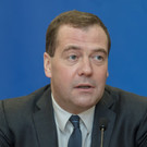 Медведев пояснил свои слова об обязательной вакцинации