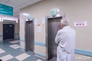 В Челнах в одном доме обнаружено три очага коронавируса. Источником заражения мог стать лифт