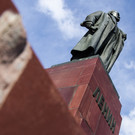 На площади Свободы в Казани сняли памятник Ленину