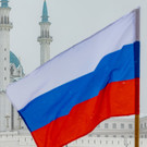 «Это нельзя назвать идеологией»: в школах Казани состоялось торжественное поднятие флага России