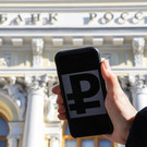 В ЦБ заявили о превращении валютных счетов россиян в де-факто рублевые