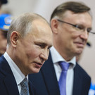 Путин поздравил КАМАЗ с 45-летием выпуска первого автомобиля