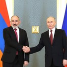 Путин созвонился с Пашиняном и поздравил его с днем рождения 