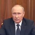 Путин подписал пакет поправок в УК о военной службе