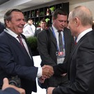 Путин по-немецки ответил на нападки на экс-канцлера ФРГ Шредера