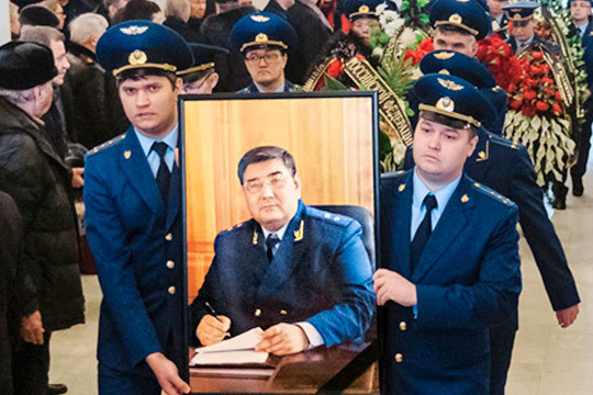 «Он всегда был на «правильной» стороне»: как Татарстан прощался со своим бывшим прокурором