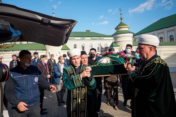 В Казани простились с Фандасом Сафиуллиным