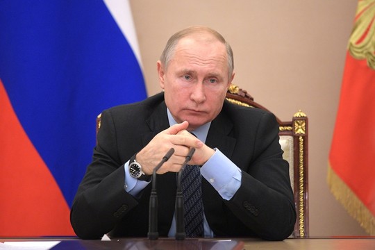 Путин поручил полностью расселить многоэтажку в Магнитогорске