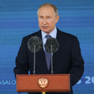 Президент России поручил не откладывая принять меры по укреплению рубля