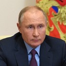Путин о российской вакцине против COVID-19: «Она работает, защищает человека»