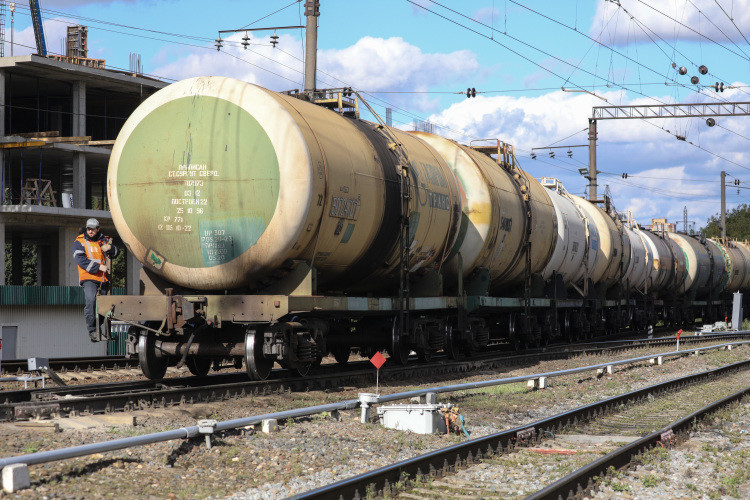 Главное к 15:00: Украина остановила транзит нефти из РФ в Венгрию, Чехию и Словакию