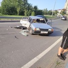 В ДТП у станции метро «Аметьево» в аварии разбилась «девятка» – на месте собирается пробка