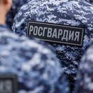 В Подмосковье силовики штурмуют коттедж, захваченный мужчиной с автоматом