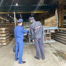 В Челнах госпитализировали рабочего, который упал с 1,5-метровой высоты