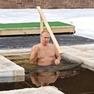 Путин по традиции окунулся на Крещение в прорубь 
