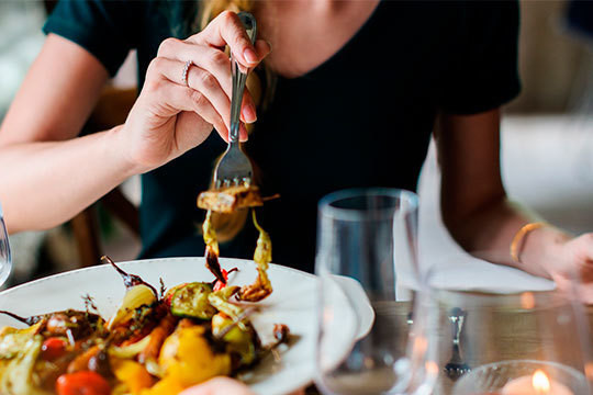 Изысканная кухня для всей семьи, бар в торговом центре и 13 салонов красоты в одном