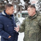 Депутат Госдумы Вольфсон встретился с казанским добровольцем и подарил ему современный комплект бронезащиты