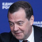 Медведев назвал США «альфа-самцом Пиндостаном»