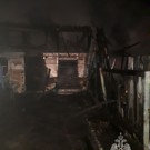В поселке Набережных Челнов при пожаре пострадал мужчина, который пытался спасти автомобиль 