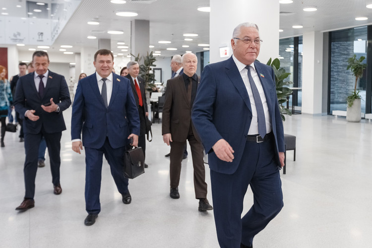 Депутаты Госсовета рассуждали о «цифровых» кадрах в IT-парке им. Рамеева