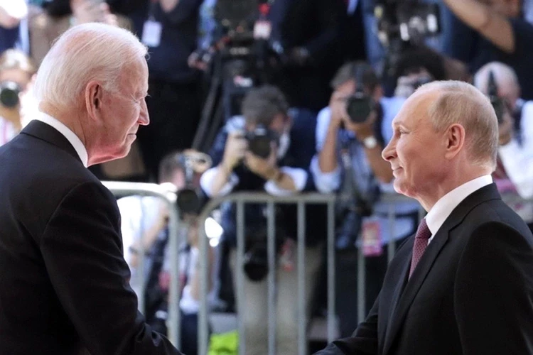 «Внешний враг нужен всем»: предотвратят ли Путин и Байден войну на Украине?