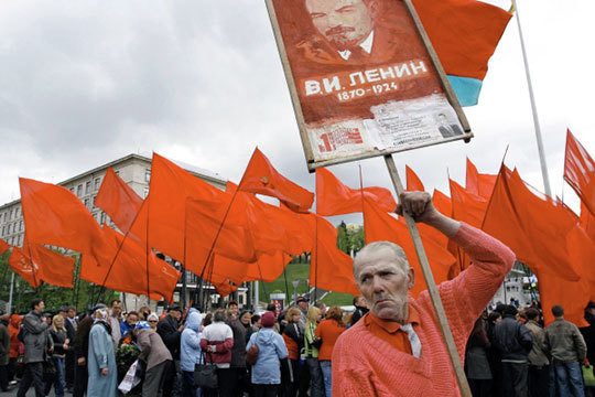 «Пролетарии всех стран, соединяйтесь! Бросайте работу!»
