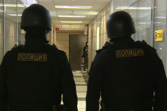 У сторонников Навального снова обыски: силовики пришли в штабы ФБК* в 30 регионах