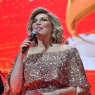 Минниханов наградил участницу КВН и Comedy Woman Скулкину медалью «100 лет образования ТАССР»