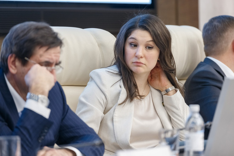 «Чтобы они занимались инвесторами, а не чем попало!»: накануне прошло заседание коллегии АИР РТ