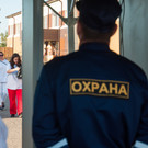 Половина читателей «БИЗНЕС Online» не заметила усиление охраны в ТЦ после теракта в «Крокусе»
