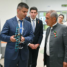 Минниханову показали новый лицей «Гаилә» в Казани – в нем откроют центр по управлению дронами