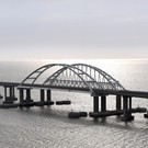 Движение автомобильного транспорта по Крымскому мосту возобновлено
