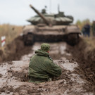 Минобороны: Войска РФ улучшили тактическое положение на донецком направлении