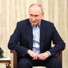 Путин поручил разработать механизм страхования средств на инвестсчетах