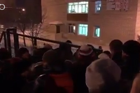 В Ижевске родители будущих первоклассников подрались в очереди у лицея