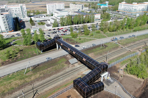В Казани открыли надземный переход через железную дорогу возле онкодиспансера