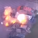 На видео попал момент мощного взрыва внедорожника в Москве 