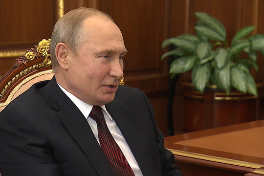 Путин пожаловался на не завершенную в 90-х историю с тарифами ЖКХ