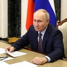 Путин закрепил статус многодетных семей на федеральном уровне